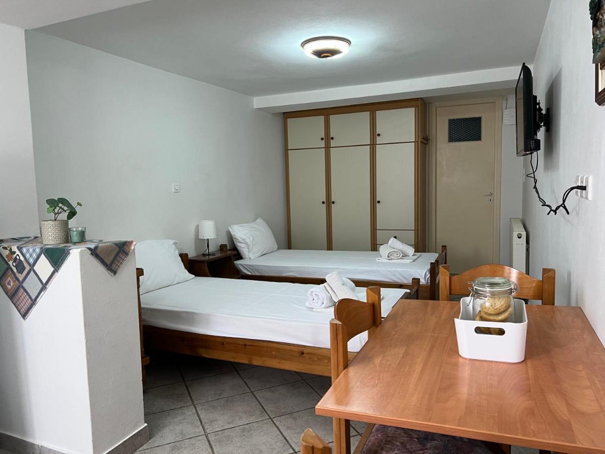 Athina Rooms Karvounades المظهر الخارجي الصورة