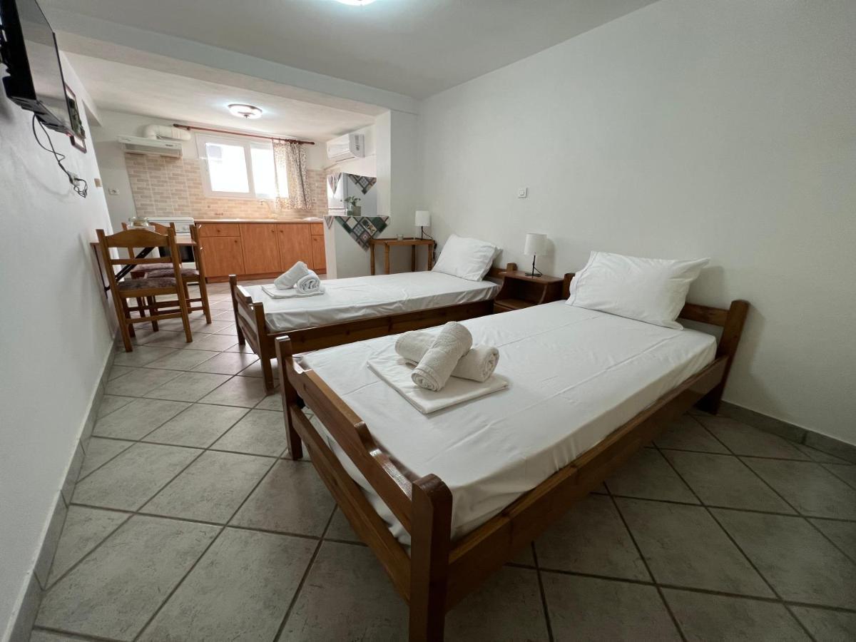 Athina Rooms Karvounades المظهر الخارجي الصورة