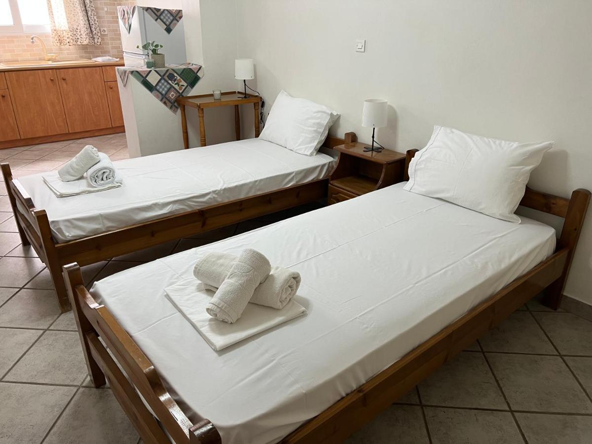 Athina Rooms Karvounades المظهر الخارجي الصورة