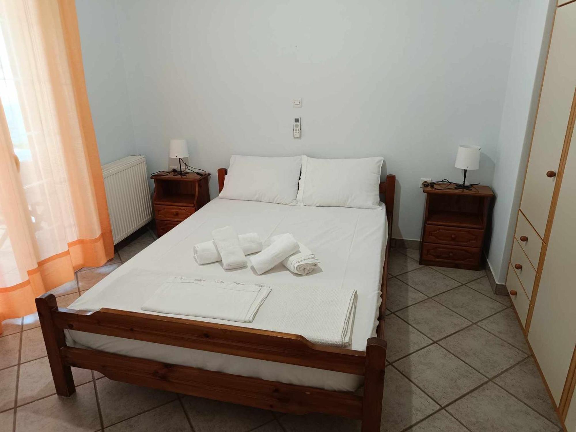 Athina Rooms Karvounades المظهر الخارجي الصورة